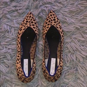 Authentic Rothys leopard points 🐆